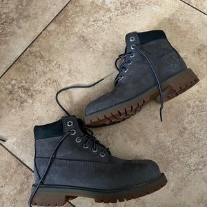 *SOLD* Boy’s Timberland boots size 1